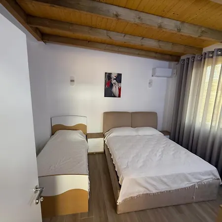 The Horizon Appartement Golem (Tirana)