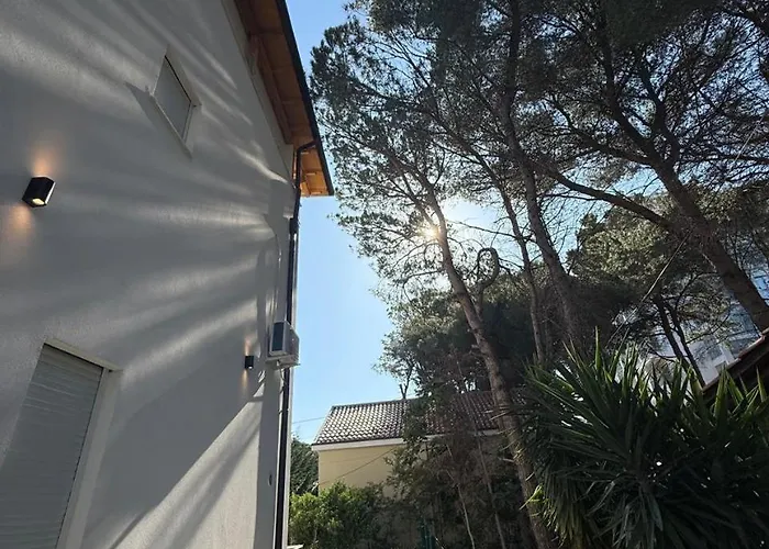 The Horizon Lägenhet Golem (Tirana)